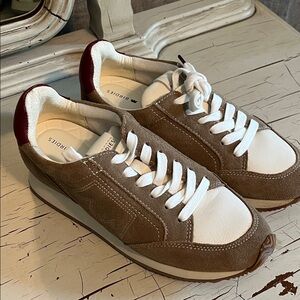 Birdies tan leather low rise sneaker sz 5.5 worn once inside with socks